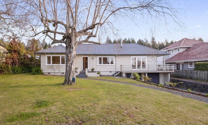 Lynmore Casa | Lakes or Redwood Forest...you choose