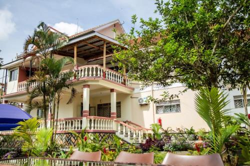 Entebbe Hotel | Lakeshore Bed and Breakfast