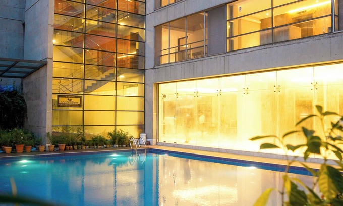 Dhaka Hotel | Lakeshore Heights