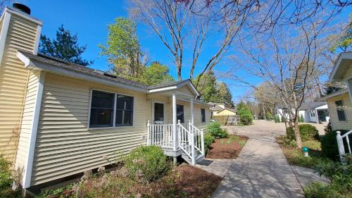 Union Pier Casa | Lakeshore Hideaway