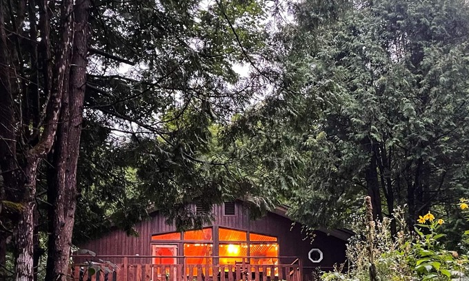 Sainte-Cecile de Masham Cabaña | Lakeside wooden cottage, 10km from Wakefield & 5 minutes from Gatineau Park