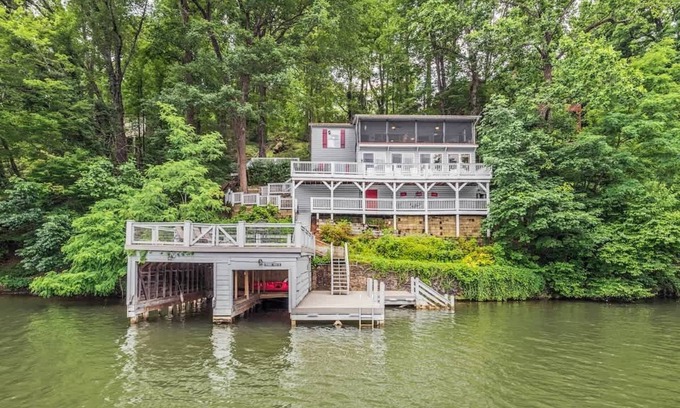 Lake Lure Cabaña | Lakeside 4BR~Mountain Views | Firepit | Game Room