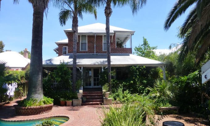 West Leederville Cama Y Desayuno | Lakeside Bed & Breakfast