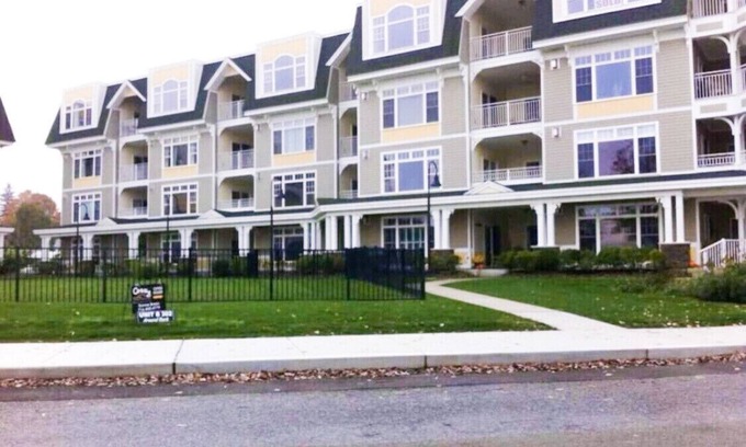 Bemus Point Condominio | Lakeside Brand New Luxury Condo⚓️
