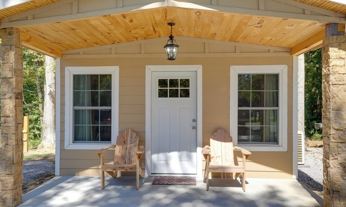 Trenton Cabina | Lakeside Cabin w/ Kayaks: Near Cloudland Canyon!