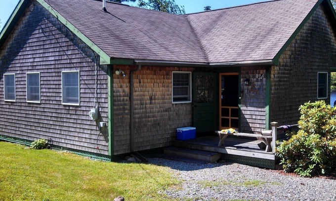 Northport Cabina | Campamento junto al lago en el estanque Pitcher
