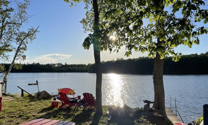 Weeks Mills Cabaña | Lakeside Cottage for family fun