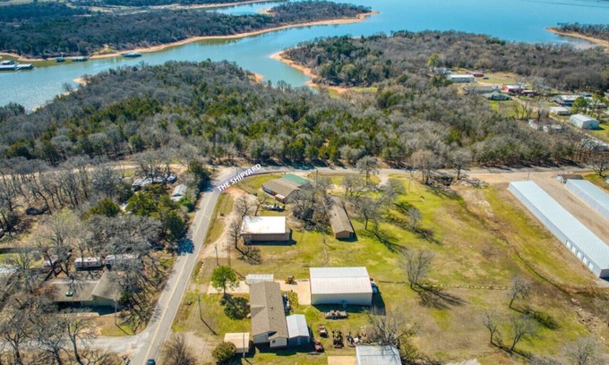 Kingston Apartamento | Lakeside Getaway @ Buncombe Creek