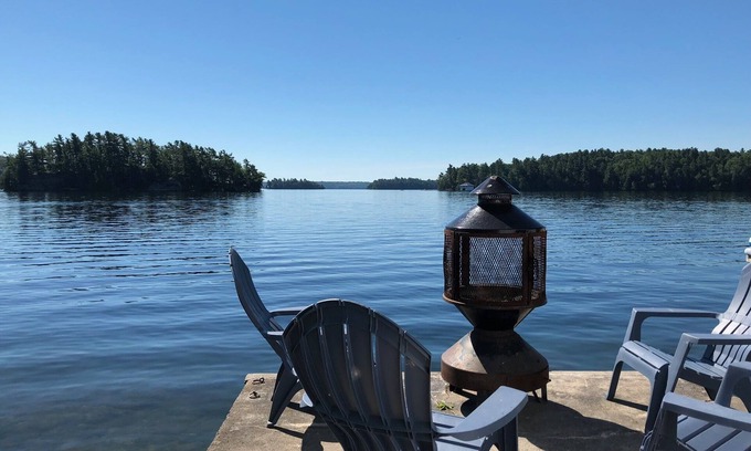 Leeds and the Thousand Islands Cabaña | Escapada junto al lago - Charleston