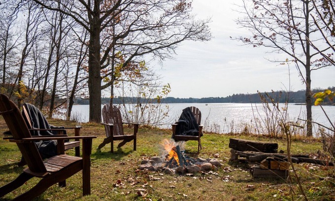 Gleason Cabaña | Lakeside Getaway @ Ro's On Pine Lake (w/ Hot Tub)!