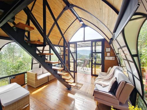 Guarne Casa | Lakeside Glamping with View Fire Pit Hammock