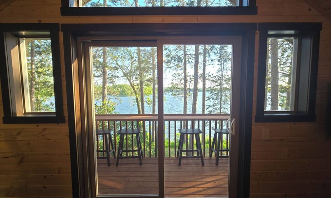 Nevis Cabina | Lakeside hideaway in the woods