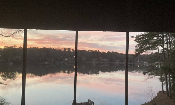 Conyers Casa | Lakeside Leisure - A Hidden Gem