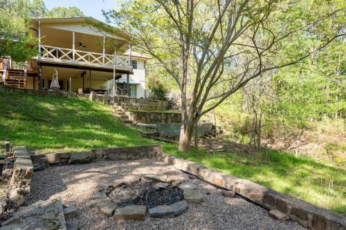 Fairfield Bay Casa | Lakeside Livin' in Fairfield Bay