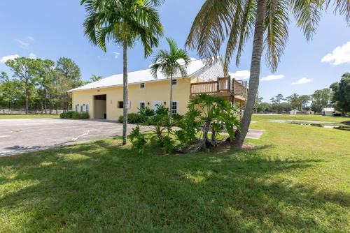 Loxahatchee Groves Apartamento | Lakeside main Level Appt