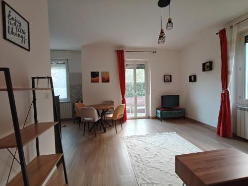 Cuasso Al Monte Casa | Lakeside Montivivi Holiday home