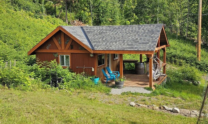 Kaslo Cabina | Lakeside Purcell Cabin at Paradise Hills