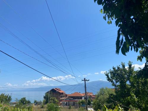 Udenisht Casa | Lakeside Rental