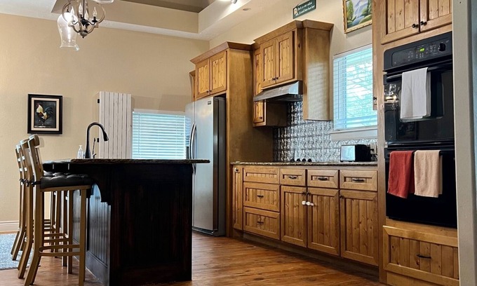 Montgomery Casa | Lakeside Retreat by Lake Conroe