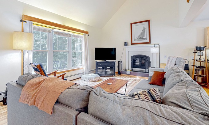 North Hero Casa | Lakeside Retreat in North Hero with dock, boat, & kayaks