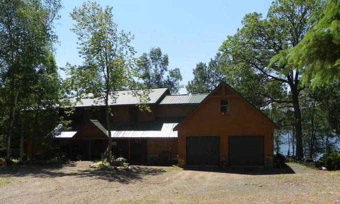 Osceola Casa | Lakeside Retreat near Osceola, WI