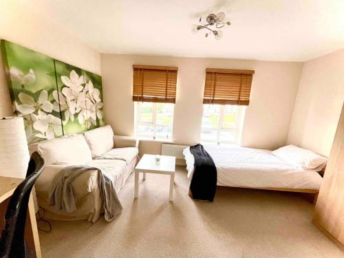 West Thurrock Apartamento | Lakeside Spacious 3 Bedroom House