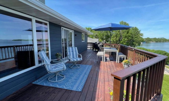 Watertown Casa | LakesideLux:Kayak|LilyPad|FamFriendly|RVHookup