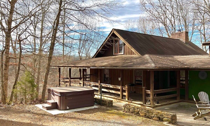 Franklin Cabina | LakeTrail Cabin suite w/hottub opt LT1