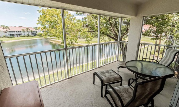 Naples Casa | Lakeview at Carlton Lakes