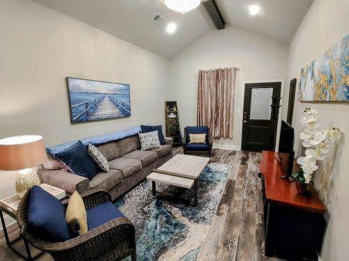 Mid America Casa | Lakeview B - 10 Minutes to Oaklawn Racing & Gaming