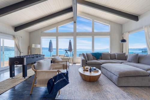 Tahoe Vista Casa | Lakeview by AvantStay Private Waterfront Cabin on Lake Tahoe w Hot Tub Views