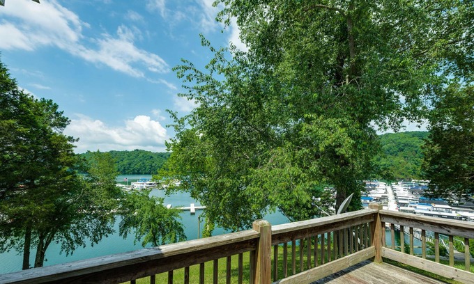 Allons Cabina | Lakeview Cabin en Marina en Dale Hollow Lake, cerca del parque estatal Standing Stone