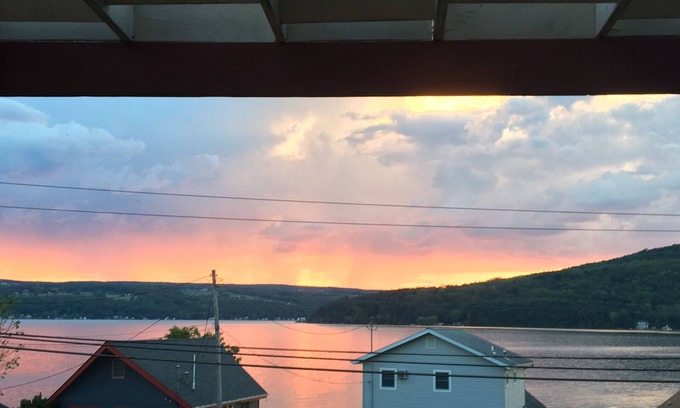 Dundee Cabaña | Lakeview Cottage Has it All!