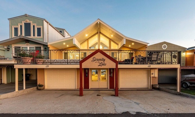 Lake Shore - Lake Vista Casa | Lakeview Gem: 3BR, 2.5BA Home. Private Pool, Marina and Lakefront Views - Perfect for Families