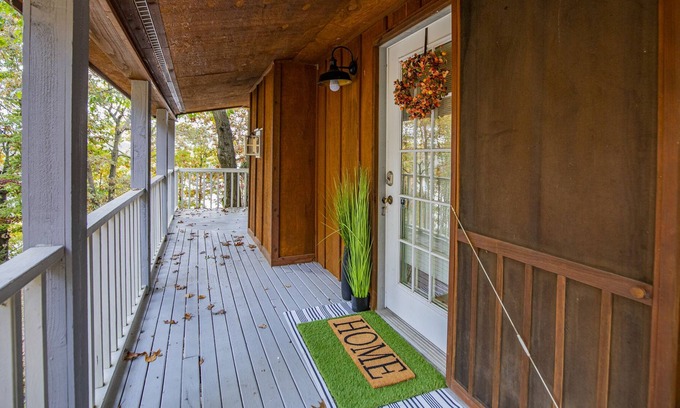 Springdale Cabina | LakeView on Raymond