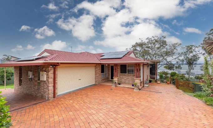 Forster Casa | Lakeview on Victoria