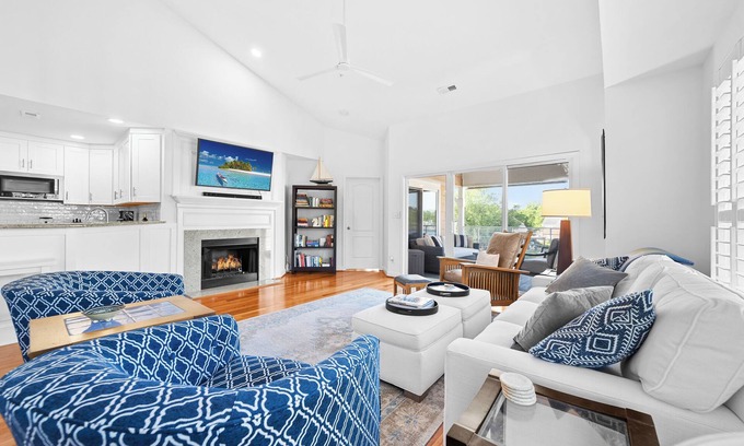 Cornelius Condominio | 🆕 Lakeview Penthouse on Lake Norman