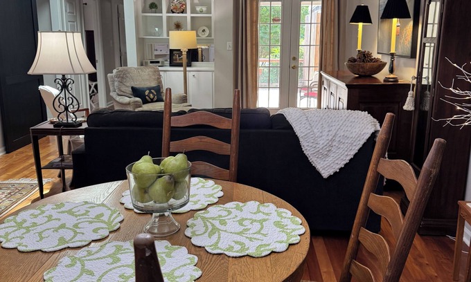 Thomasville Casa | Lakeview Privacy in the Heart of Thomasville