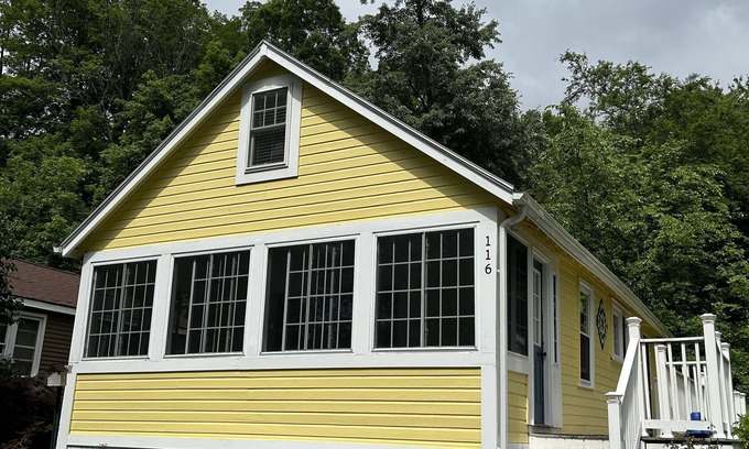 Bethlehem Village Cabaña | Lakeview property in private community. Lake & beach access. Swim/Kayak all day!