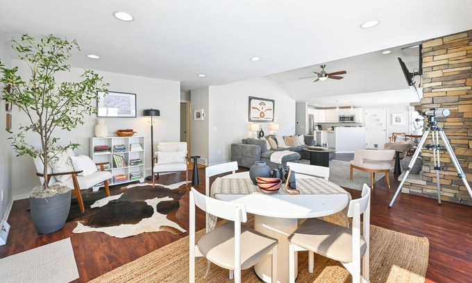 Princeton Casa | Lakeview Retreat with Fireplace