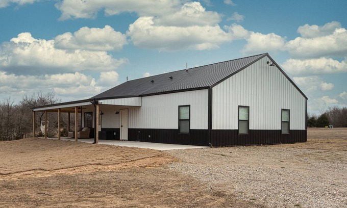 Durant Casa | Lakeview sunsets and 10 miles from Choctaw Casino!