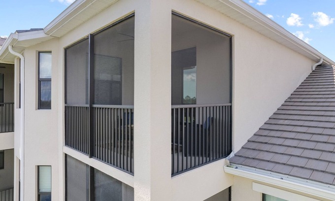 Lakewood Ranch Condominio | Lakewood National - PIPER WAY Top Floor Corner Condo w/Views 14th & 15th Holes