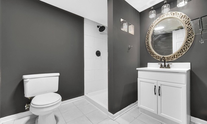 Fox Valley Casa | Lakewood's Elegance: A Home of Space, Style and Serenity