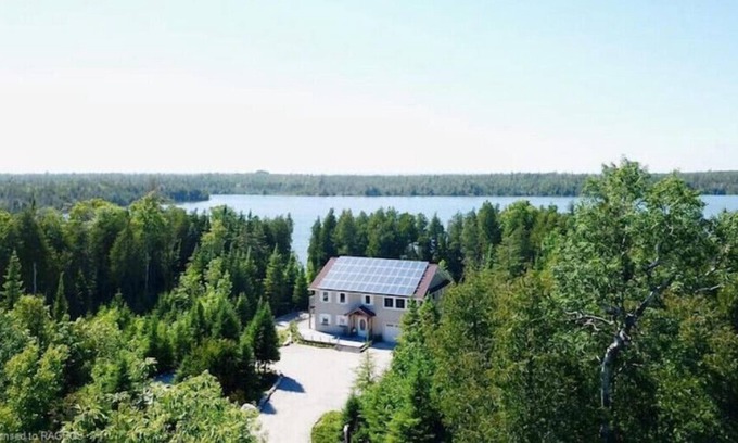Lion's Head Casa | LakeWood Trails - Waterfront Cottage with 4+ Acres and surrounded by green belt.