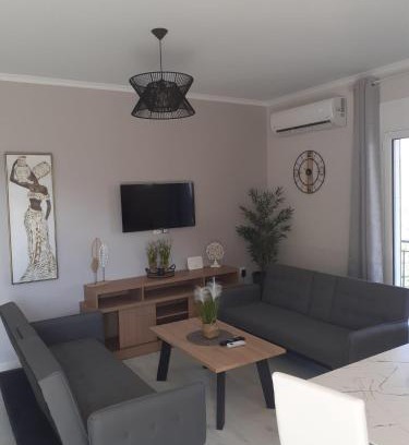 Fternon Apartamento | Lakis house
