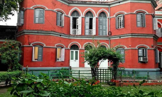 Kalighat Casa | LalBari- The Red Brick Heritage B&B