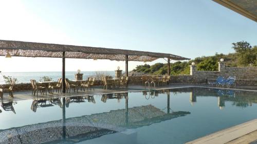 East Mani Cama Y Desayuno | Lalloudes Seaside Accommodation