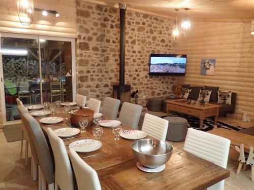 Montaigut-le-Blanc Casa | Lama-Gîte-des-Puys chalet écologique à 30km des pistes, visite aux lamas Charge VE