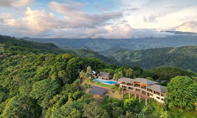 Lagunas de Baru Complejo | Lamangata Luxury Surf Resort