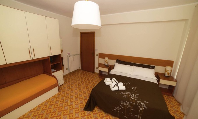 Lamezia Terme Apartamento | Lamezia Terme family apartment "girasoli"